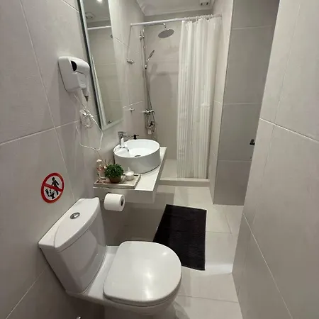 I Book House With Garden Motorbike Friendly Διαμέρισμα *
