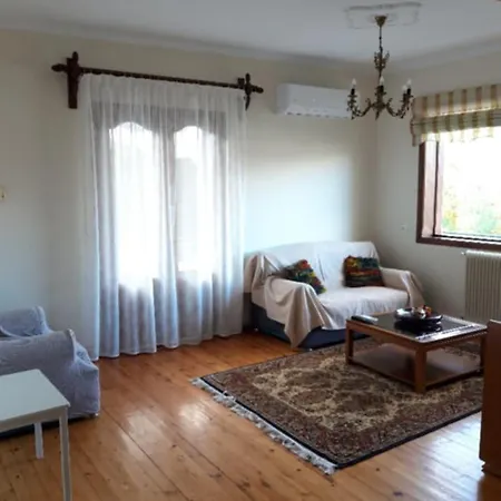 Διαμέρισμα I Book House With Garden Motorbike Friendly
