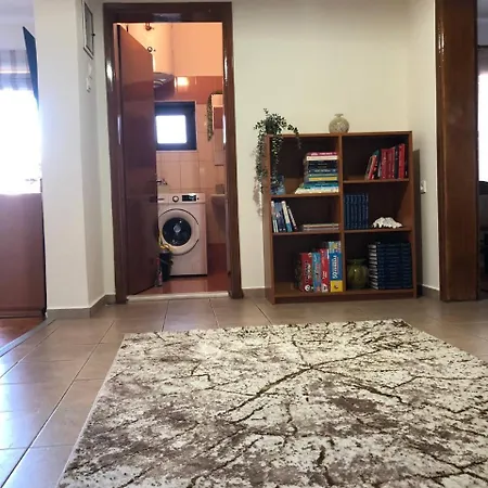 Διαμέρισμα I Book House With Garden Motorbike Friendly *