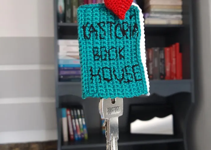 Book House With Yard * Kastoria