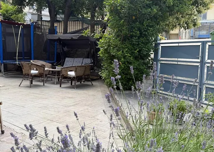 Book House With Yard Apartmán Kastoria